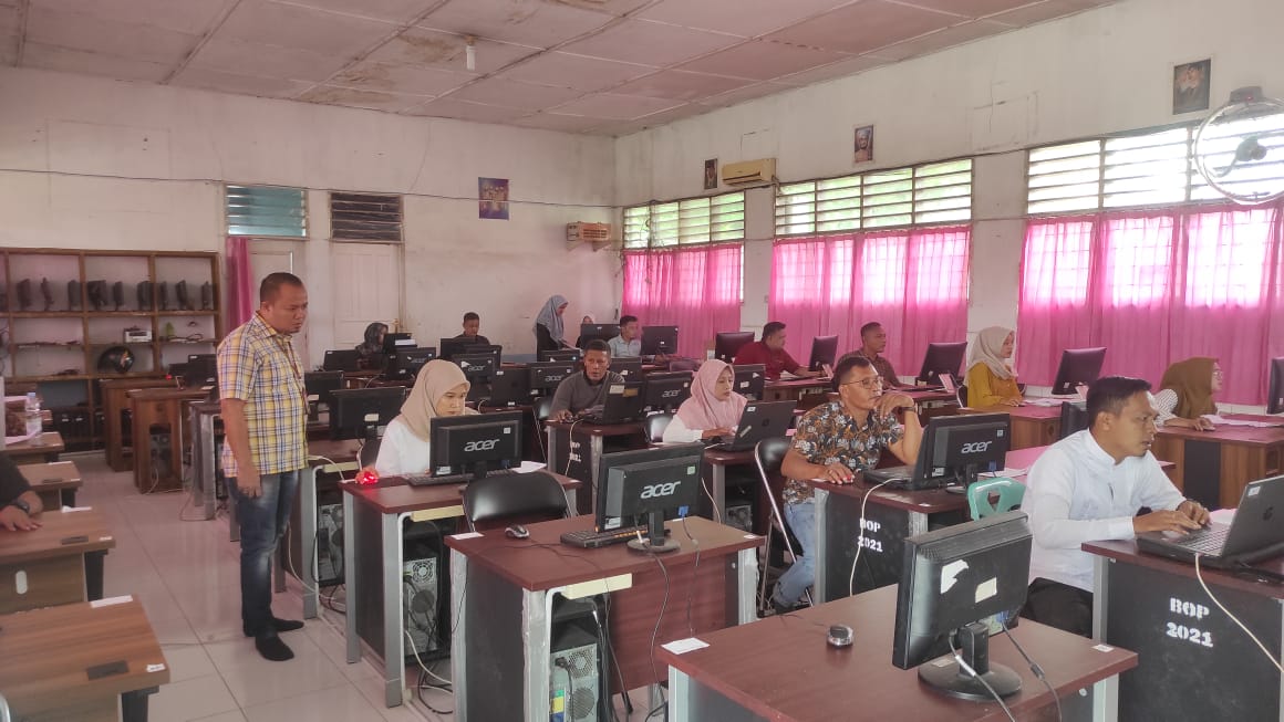 Kordiv HP2H Rido Akmal Nasution saat Lakukan Pengawasan Tes CAT PPS