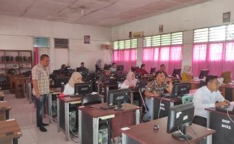 Kordiv HP2H Rido Akmal Nasution saat Lakukan Pengawasan Tes CAT PPS